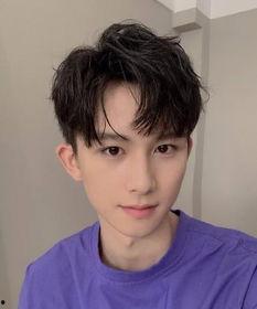 黄圣恋情爆料视频大全最新,揭秘明星背后的情感纠葛 第2张 黄圣恋情爆料视频大全最新,揭秘明星背后的情感纠葛 第2张